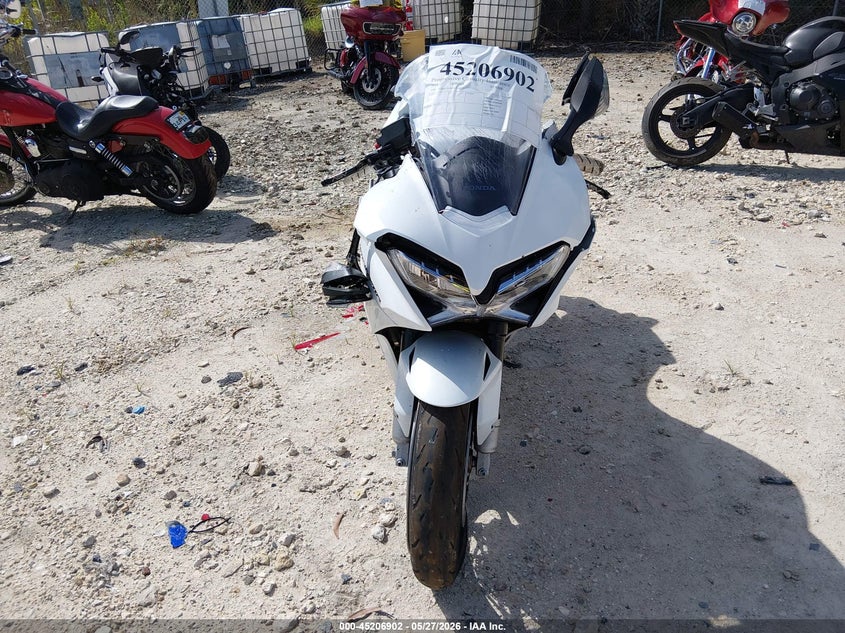 2015 Honda Vfr VIN JH2RC7956FK100212 IAAI salvage auction — FRONT & REAR, Salvage Title, sold $2,100 on 2026-07-07 (photo 5)