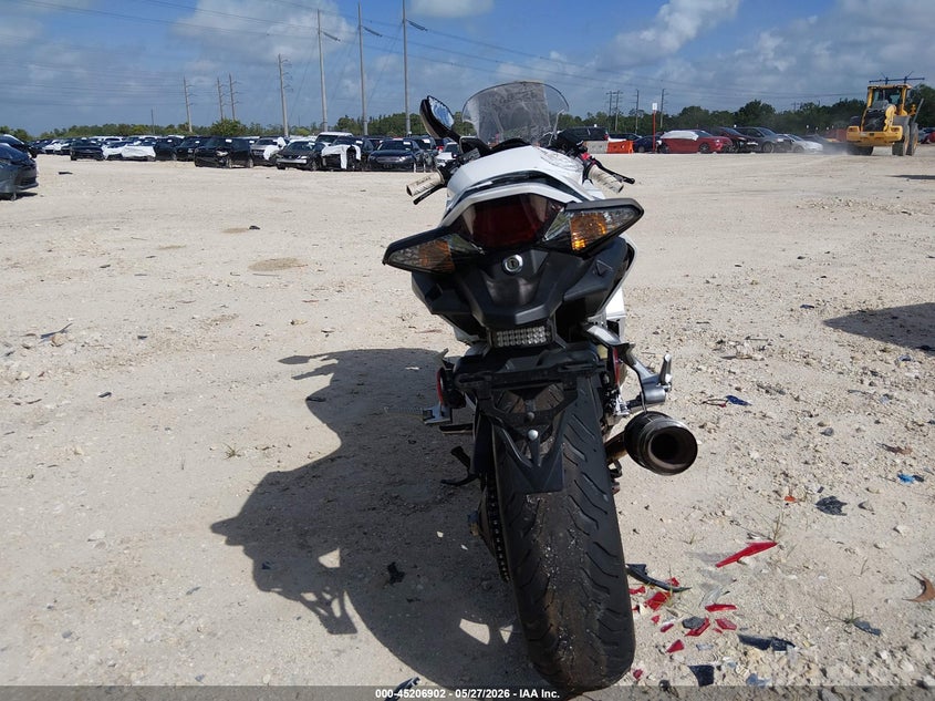 2015 Honda Vfr VIN JH2RC7956FK100212 IAAI salvage auction — FRONT & REAR, Salvage Title, sold $2,100 on 2026-07-07 (photo 6)