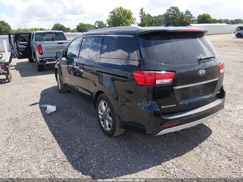 2015 Kia SEDONA VIN KNDME5C13F6026165 IAAI salvage auction — SIDE, Salvage Title, sold $2,000 on 2026-07-15 (photo 3)