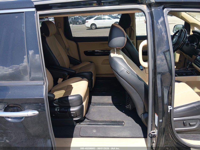2015 Kia SEDONA VIN KNDME5C13F6026165 IAAI salvage auction — SIDE, Salvage Title, sold $2,000 on 2026-07-15 (photo 8)