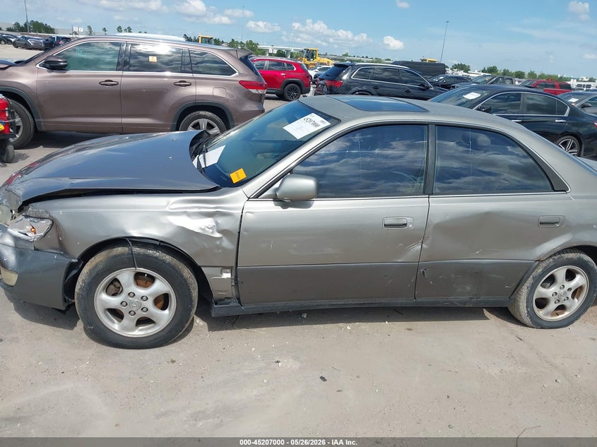 1998 Lexus Es 300 VIN JT8BF28G5W5042744 IAAI salvage auction — SIDE, Salvage (Texas), sold $100 on 2026-07-09 (photo 6)