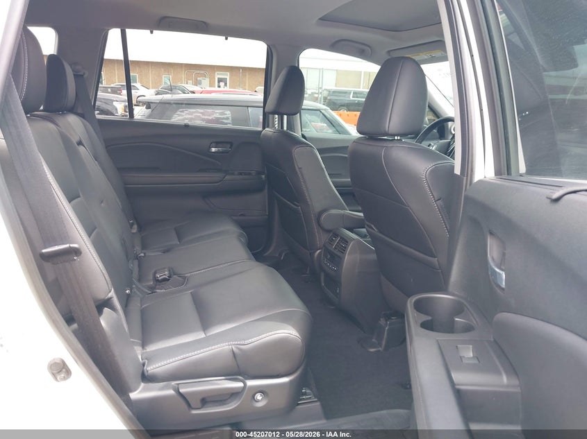 2022 Honda Pilot VIN 5FNYF6H53NB018747 IAAI salvage auction — REAR END, Salvage Title, sold $10,100 on 2026-08-01 (photo 8)
