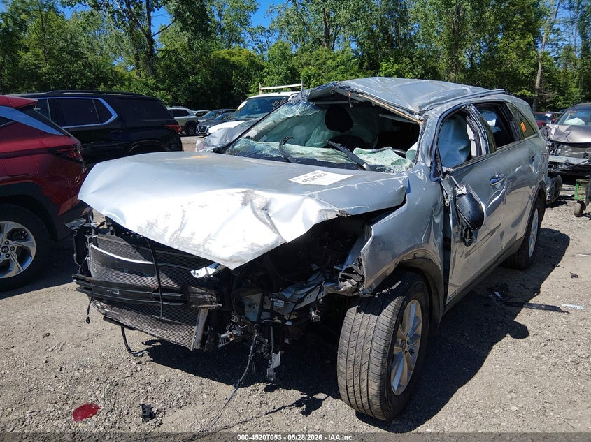 2019 Kia Sorento VIN 5XYPGDA38KG574675 IAAI salvage auction — ROLLOVER, Salvage Title, sold $400 on 2026-07-14 (photo 2)