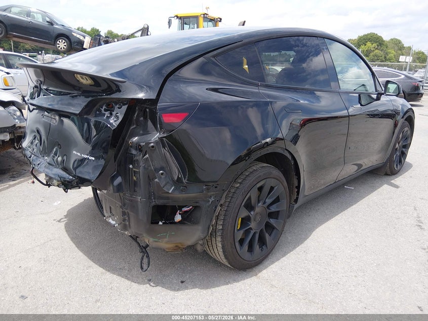2021 Tesla Model y VIN 5YJYGDEEXMF139036 IAAI salvage auction — REAR END, Wait Title, sold $11,200 on 2026-09-13 (photo 4)