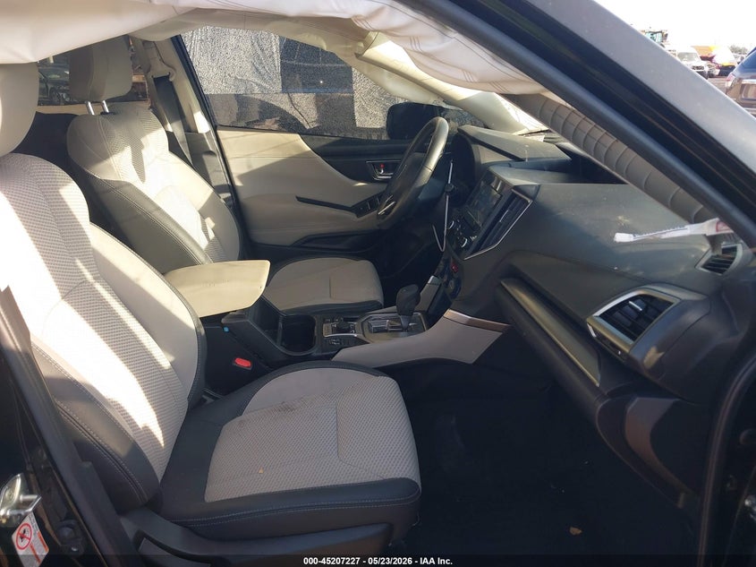 2019 Subaru Forester VIN JF2SKAEC7KH547588 IAAI salvage auction — ROLLOVER, Rebuildable (Florida), sold $1,325 on 2026-07-21 (photo 5)