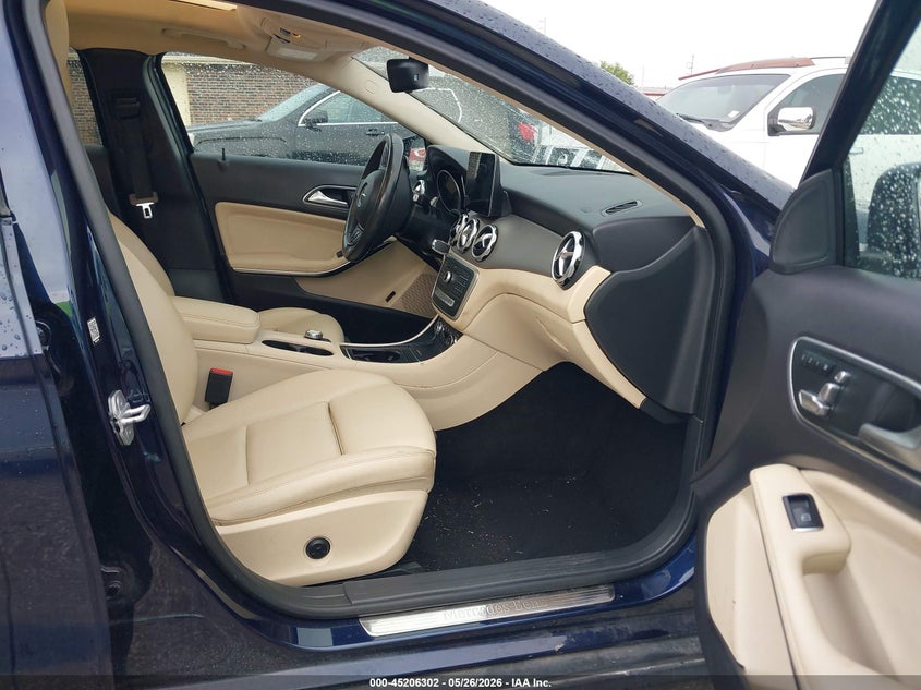 2018 Mercedes-benz Gla-klasse VIN WDCTG4EB4JJ453215 IAAI salvage auction — HAIL, Clear (Missouri), sold $4,900 on 2026-07-13 (photo 5)