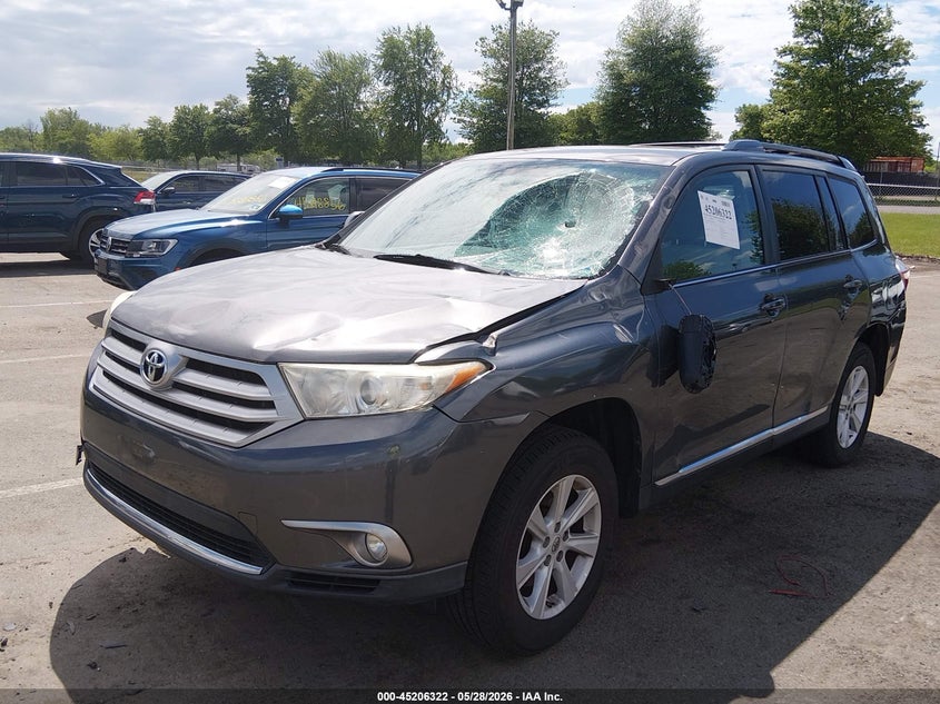2012 Toyota Highlander VIN 5TDBK3EH1CS095446 IAAI salvage auction — STORM DAMAGE, Salvage Title, sold $2,950 on 2026-07-27 (photo 2)
