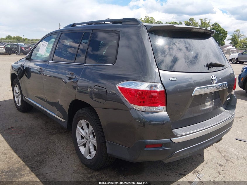 2012 Toyota Highlander VIN 5TDBK3EH1CS095446 IAAI salvage auction — STORM DAMAGE, Salvage Title, sold $2,950 on 2026-07-27 (photo 3)