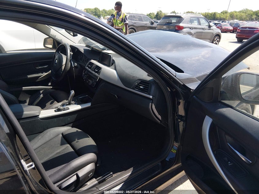 2018 BMW 3er VIN WBA8E5G50JNU45973 IAAI salvage auction — FRONT END, Salvage Title, sold $450 on 2026-09-08 (photo 5)