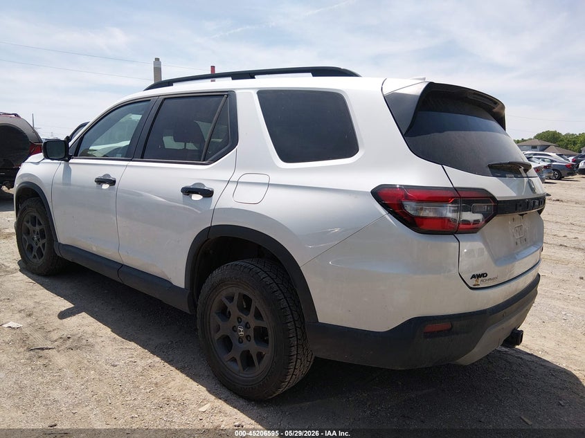 2023 Honda Pilot VIN 5FNYG1H67PB011182 IAAI salvage auction — RIGHT SIDE, Salvage (Indiana), sold $14,200 on 2026-07-31 (photo 3)