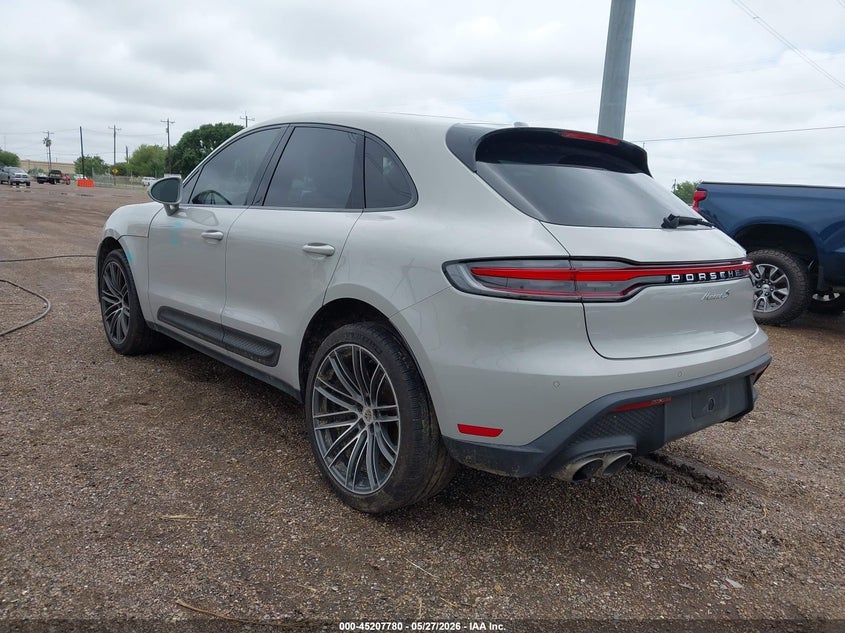 2024 Porsche Macan VIN WP1AG2A53RLB37658 IAAI salvage auction — RIGHT SIDE, Salvage Title, sold $4,050 on 2026-07-21 (photo 3)