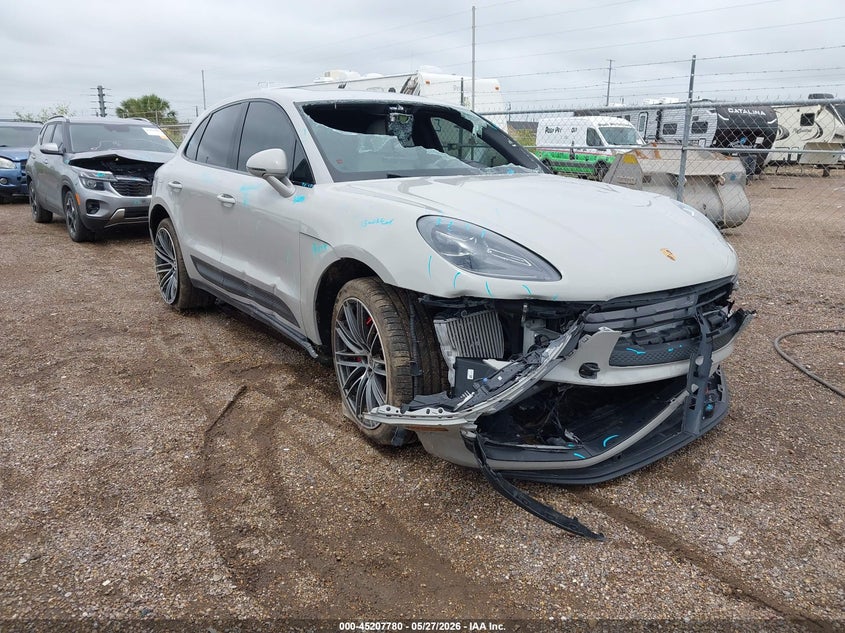 2024 Porsche Macan VIN WP1AG2A53RLB37658 IAAI salvage auction — RIGHT SIDE, Salvage Title, sold $4,050 on 2026-07-21 (photo 6)