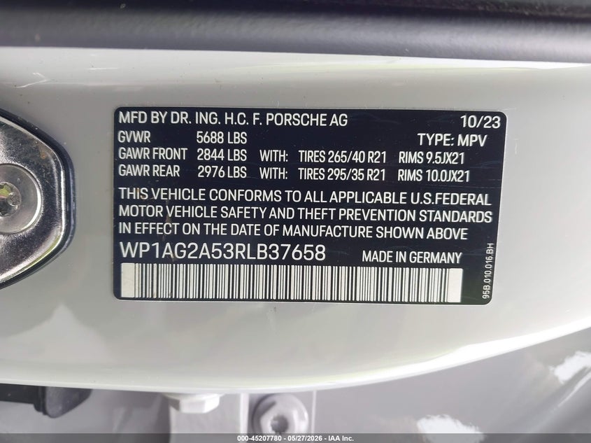 2024 Porsche Macan VIN WP1AG2A53RLB37658 IAAI salvage auction — RIGHT SIDE, Salvage Title, sold $4,050 on 2026-07-21 (photo 9)