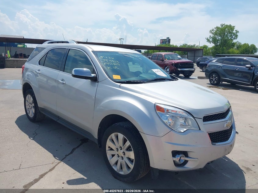 2011 Chevrolet Equinox VIN 2CNFLNE52B6385229 IAAI salvage auction — FRONT END, Salvage (Iowa), sold $825 on 2026-07-11 (photo 1)
