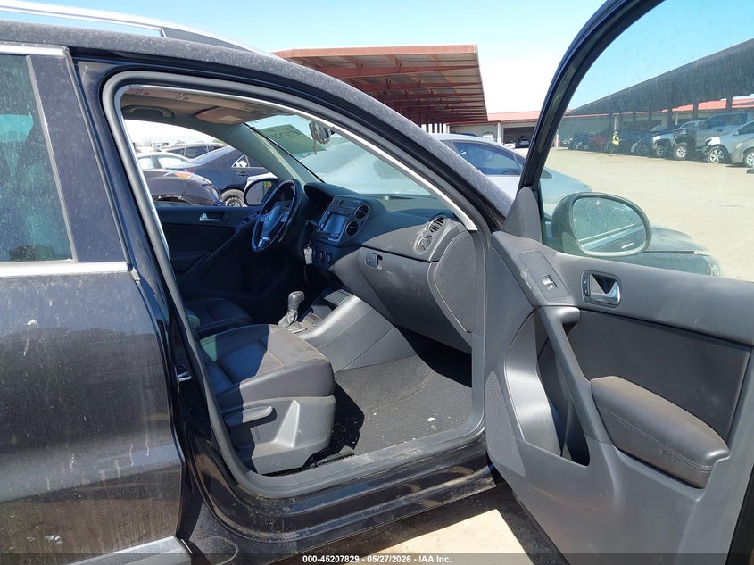 2012 Volkswagen Tiguan VIN WVGAV7AX3CW514514 IAAI salvage auction — NORMAL WEAR, Clear-Dealer Only (Arizona), sold $875 on 2026-07-28 (photo 5)