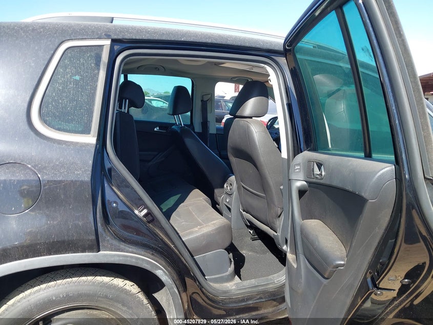 2012 Volkswagen Tiguan VIN WVGAV7AX3CW514514 IAAI salvage auction — NORMAL WEAR, Clear-Dealer Only (Arizona), sold $875 on 2026-07-28 (photo 8)