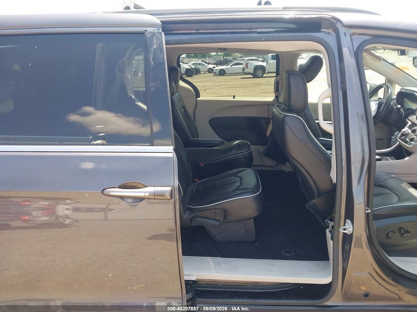 2022 Chrysler Pacifica VIN 2C4RC1GG1NR121978 IAAI salvage auction — FRONT END, Salvage Title, sold $3,750 on 2026-09-02 (photo 8)