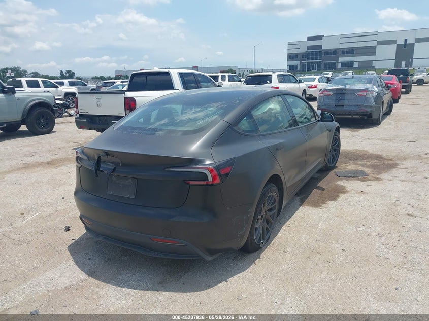 2025 Tesla Model 3 VIN 5YJ3E1EA7SF068161 IAAI salvage auction — RIGHT FRONT, Salvage Title, sold $11,250 on 2026-07-16 (photo 4)