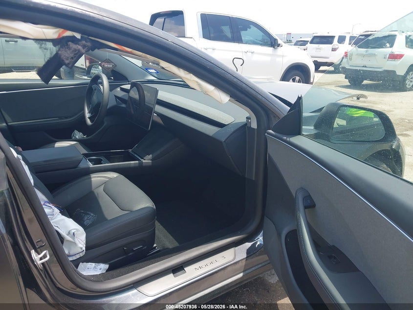 2025 Tesla Model 3 VIN 5YJ3E1EA7SF068161 IAAI salvage auction — RIGHT FRONT, Salvage Title, sold $11,250 on 2026-07-16 (photo 5)
