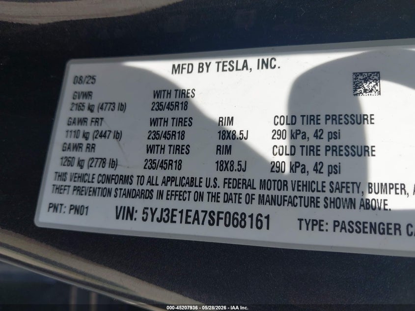 2025 Tesla Model 3 VIN 5YJ3E1EA7SF068161 IAAI salvage auction — RIGHT FRONT, Salvage Title, sold $11,250 on 2026-07-16 (photo 9)