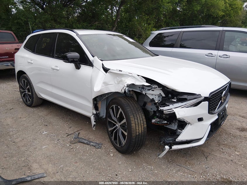 2025 Volvo Xc60 VIN YV4M12RC9S1197798 IAAI salvage auction — SIDE, Salvage (Indiana), sold $16,500 on 2026-08-12 (photo 1)