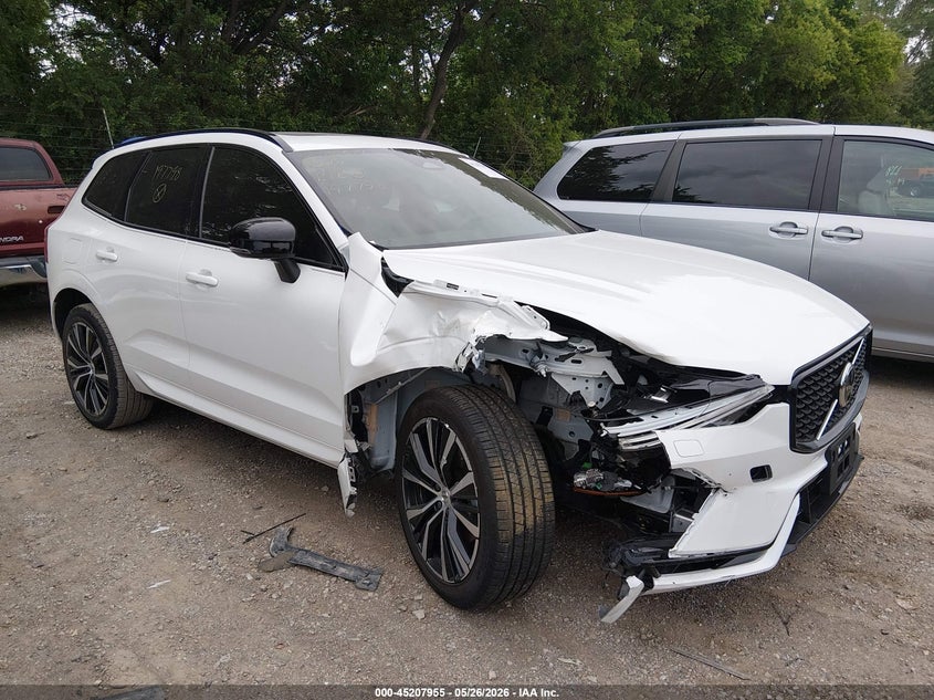 2025 Volvo Xc60 VIN YV4M12RC9S1197798 IAAI salvage auction — SIDE, Salvage (Indiana), sold $16,500 on 2026-08-12 (photo 6)