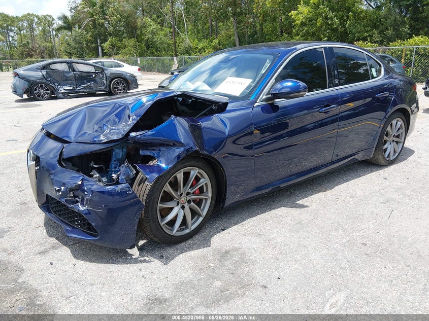 2017 Alfa romeo Giulia VIN ZARFAEBNXH7548416 IAAI salvage auction — FRONT END, Rebuildable (Florida), sold $1,300 on 2026-07-13 (photo 2)