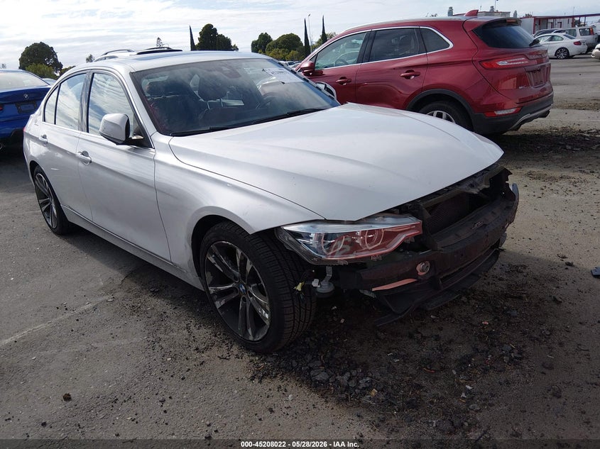2016 BMW 3er VIN WBA8E9C52GK646989 IAAI salvage auction — FRONT END, Salvage Title, sold $2,600 on 2026-07-12 (photo 1)