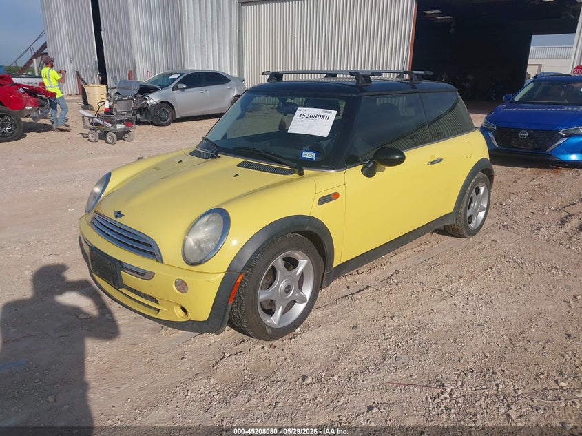 2005 Mini Cooper VIN WMWRC33505TK61557 IAAI salvage auction — HAIL, Original (Texas), sold $1,100 on 2026-07-09 (photo 2)