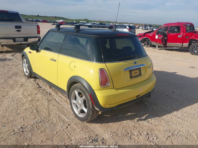 2005 Mini Cooper VIN WMWRC33505TK61557 IAAI salvage auction — HAIL, Original (Texas), sold $1,100 on 2026-07-09 (photo 3)