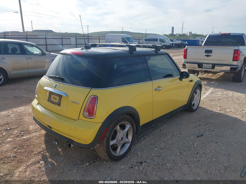 2005 Mini Cooper VIN WMWRC33505TK61557 IAAI salvage auction — HAIL, Original (Texas), sold $1,100 on 2026-07-09 (photo 4)