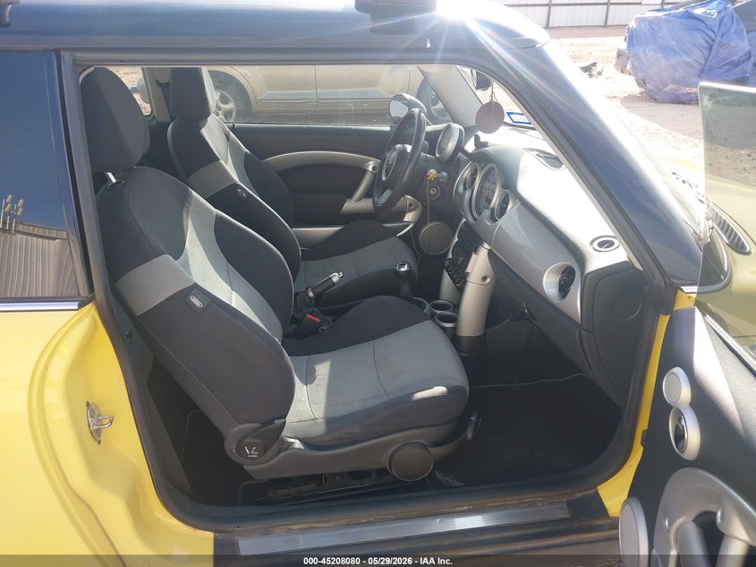 2005 Mini Cooper VIN WMWRC33505TK61557 IAAI salvage auction — HAIL, Original (Texas), sold $1,100 on 2026-07-09 (photo 5)