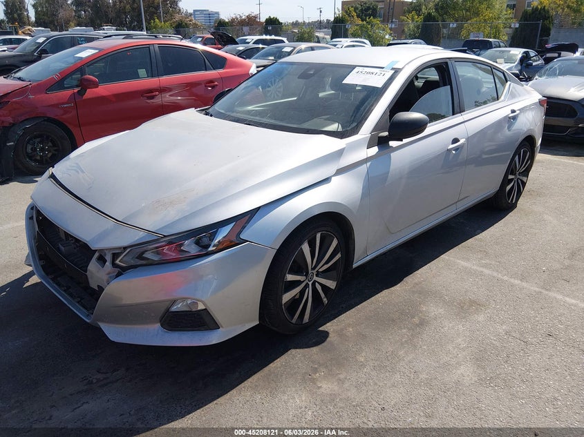 2020 Nissan Altima VIN 1N4BL4CV6LC135152 IAAI salvage auction — RIGHT FRONT, Salvage Title, sold $3,650 on 2026-07-09 (photo 2)
