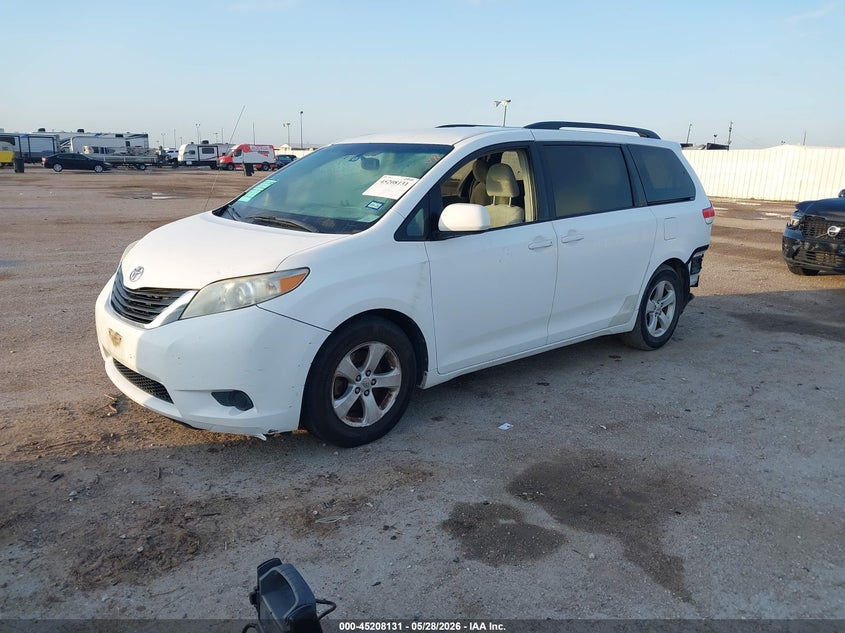 2011 Toyota Sienna VIN 5TDKK3DC8BS072637 IAAI salvage auction — REAR END, Original (Texas), sold $2,125 on 2026-07-08 (photo 2)