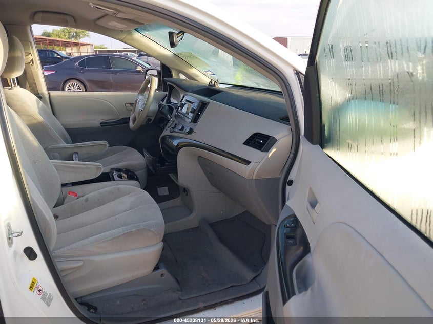 2011 Toyota Sienna VIN 5TDKK3DC8BS072637 IAAI salvage auction — REAR END, Original (Texas), sold $2,125 on 2026-07-08 (photo 5)