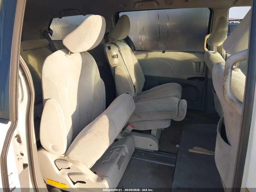 2011 Toyota Sienna VIN 5TDKK3DC8BS072637 IAAI salvage auction — REAR END, Original (Texas), sold $2,125 on 2026-07-08 (photo 8)