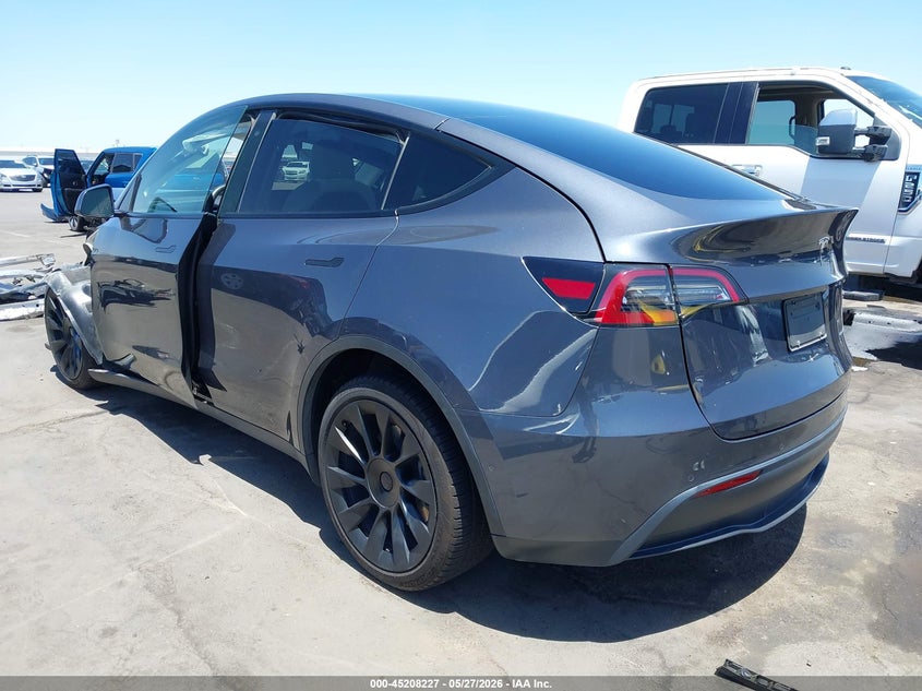 2021 Tesla Model y VIN 5YJYGDEE7MF245721 IAAI salvage auction — LEFT FRONT, Salvage Title, sold $6,550 on 2026-07-14 (photo 3)