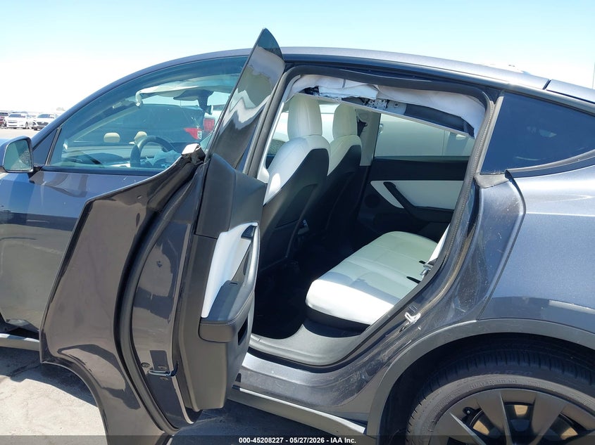 2021 Tesla Model y VIN 5YJYGDEE7MF245721 IAAI salvage auction — LEFT FRONT, Salvage Title, sold $6,550 on 2026-07-14 (photo 8)