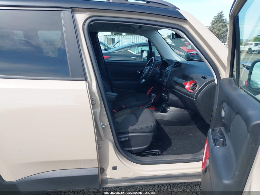 2015 Jeep Renegade VIN ZACCJBCT8FPB97952 IAAI salvage auction — FRONT END, Salvage Title, sold $825 on 2026-07-23 (photo 5)
