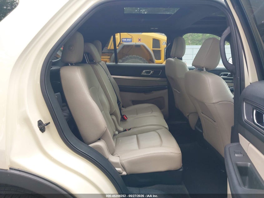 2018 Ford Explorer VIN 1FM5K8D80JGA95114 IAAI salvage auction — FRONT & REAR, Salvage (New Jersey), sold $3,200 on 2026-08-01 (photo 8)