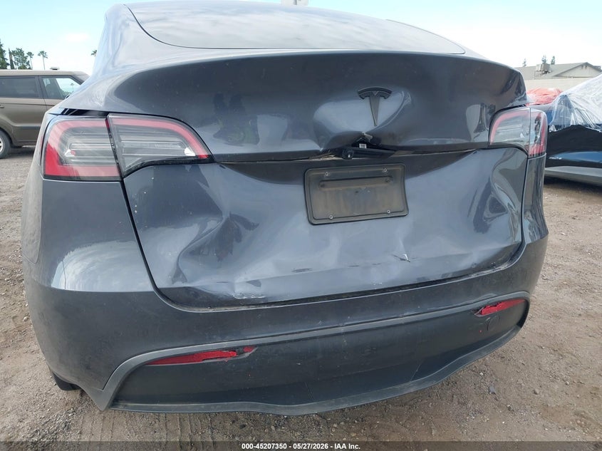 2023 Tesla Model y VIN 7SAYGDED5PF961144 IAAI salvage auction — REAR END, Salvage Title, sold $11,675 on 2026-07-07 (photo 6)