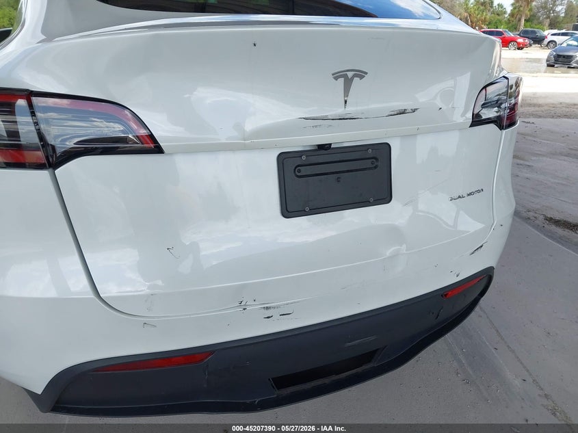 2023 Tesla Model y VIN 7SAYGDEE3PA177907 IAAI salvage auction — REAR END, Salvage Title, sold $14,900 on 2026-07-30 (photo 6)