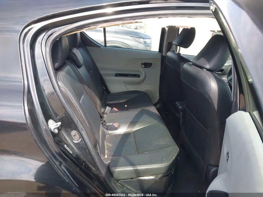 2012 Toyota Prius c VIN JTDKDTB31C1012209 IAAI salvage auction — RIGHT FRONT, Salvage Title, sold $575 on 2026-07-29 (photo 8)