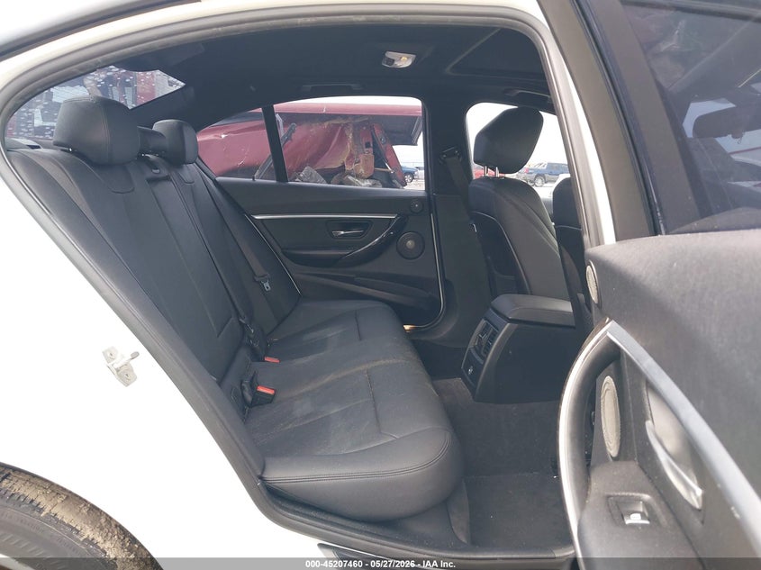2016 BMW 3er VIN WBA8E9C52GK604113 IAAI salvage auction — FRESH WATER, Salvage Title, sold $1,250 on 2026-07-23 (photo 8)
