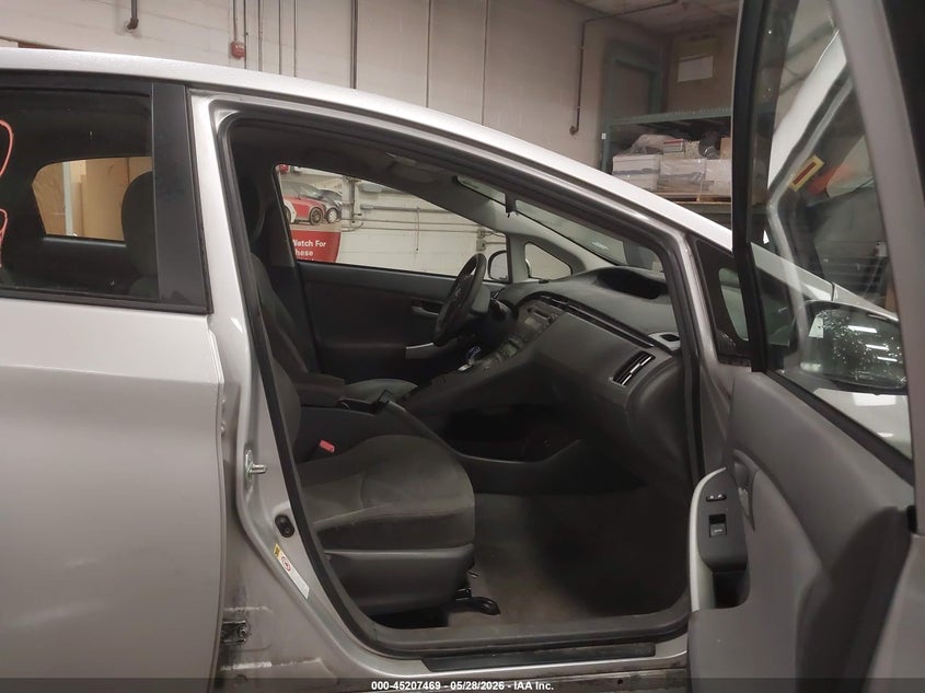 2011 Toyota Prius VIN JTDKN3DU8B0298034 IAAI salvage auction — FRONT END, Salvage (Maine), sold $750 on 2026-07-13 (photo 5)