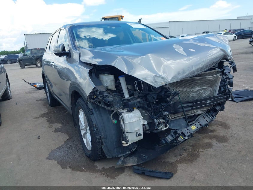 2019 Kia Sorento VIN 5XYPG4A34KG516420 IAAI salvage auction — FRONT & REAR, Salvage (Oklahoma), sold $900 on 2026-07-08 (photo 1)