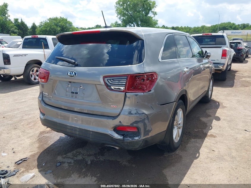 2019 Kia Sorento VIN 5XYPG4A34KG516420 IAAI salvage auction — FRONT & REAR, Salvage (Oklahoma), sold $900 on 2026-07-08 (photo 4)