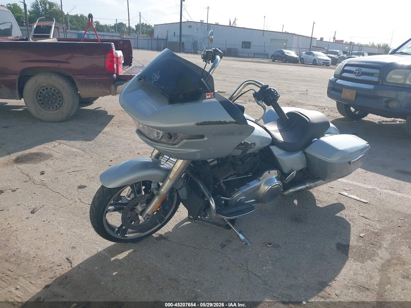 2024 Harley-davidson Road glide VIN 1HD1KH711RB606953 IAAI salvage auction — SIDE, Salvage Title, sold $9,650 on 2026-08-19 (photo 2)