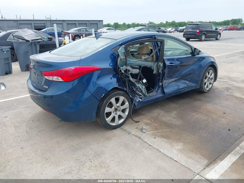 2013 Hyundai Elantra VIN KMHDH4AE2DU975296 IAAI salvage auction — SIDE, Salvage Title, sold $550 on 2026-07-24 (photo 4)