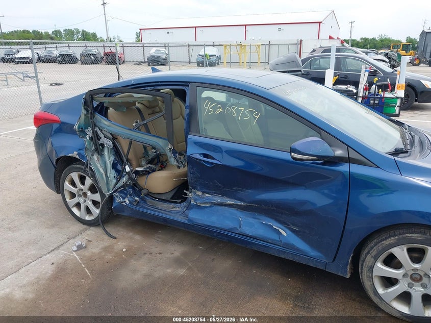2013 Hyundai Elantra VIN KMHDH4AE2DU975296 IAAI salvage auction — SIDE, Salvage Title, sold $550 on 2026-07-24 (photo 6)